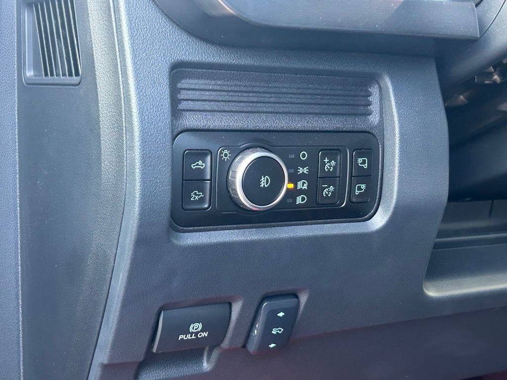 2025 Ford F-250 photo 36