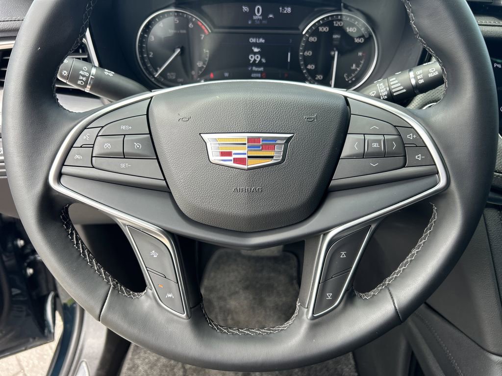 2024 Cadillac XT5 Luxury photo 28