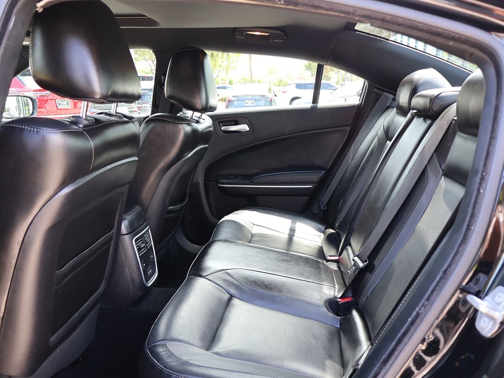 2022 Dodge Charger SXT photo 35