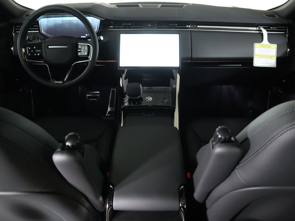 2025 Land Rover Range Rover Sport SE photo 13