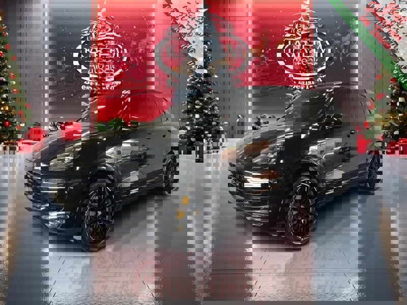 2016 Porsche Cayenne Turbo S's photo