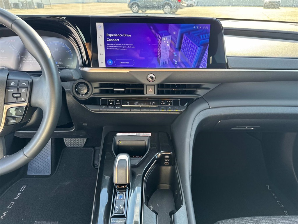 2024 Toyota Crown XLE photo 25