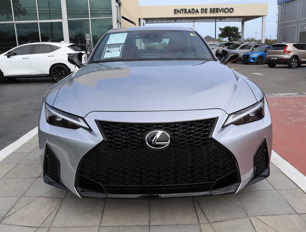 2025 Lexus IS 300 F SPORT photo 2