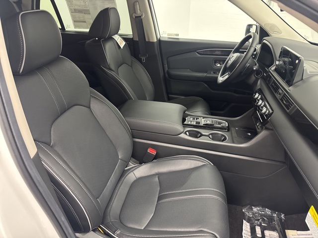 2025 Honda Pilot Elite photo 16