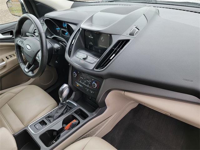2019 Ford Escape SEL photo 17