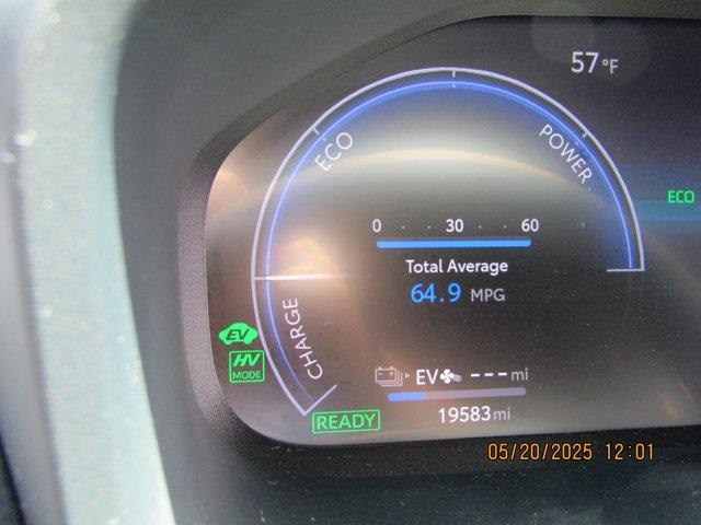 Image 6 of GOLD CERTIFIED 2023 Toyota RAV4 PRIME AWD