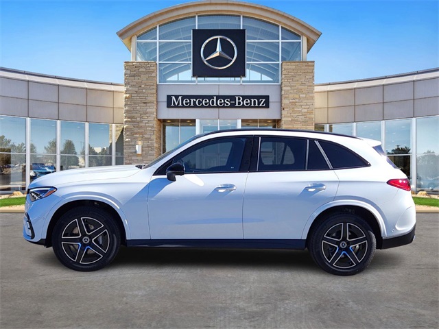 2026 Mercedes Benz GLC 300 4MATIC photo 2