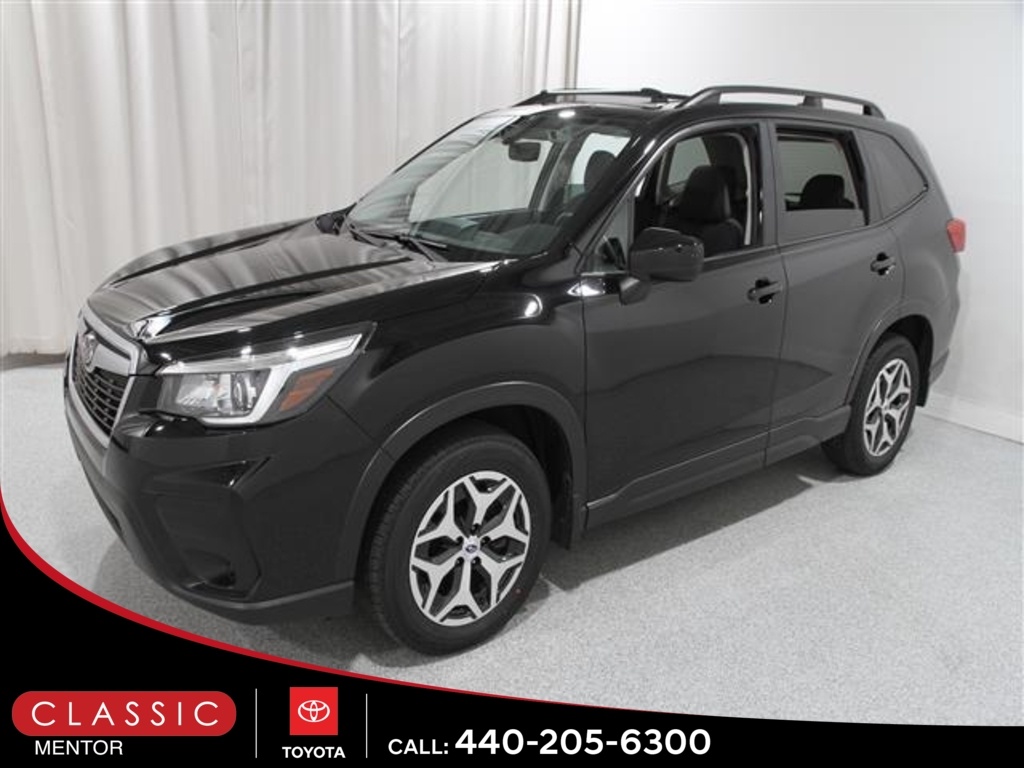 2020 Subaru Forester Premium photo 3