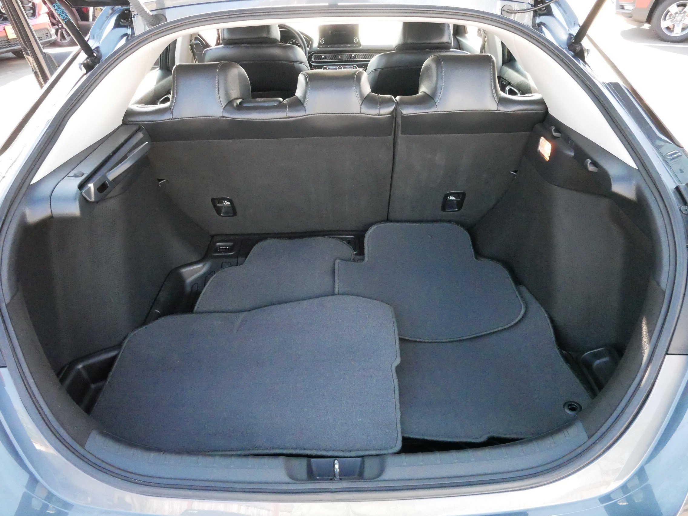 2022 Honda Civic Hatchback EX-L photo 16