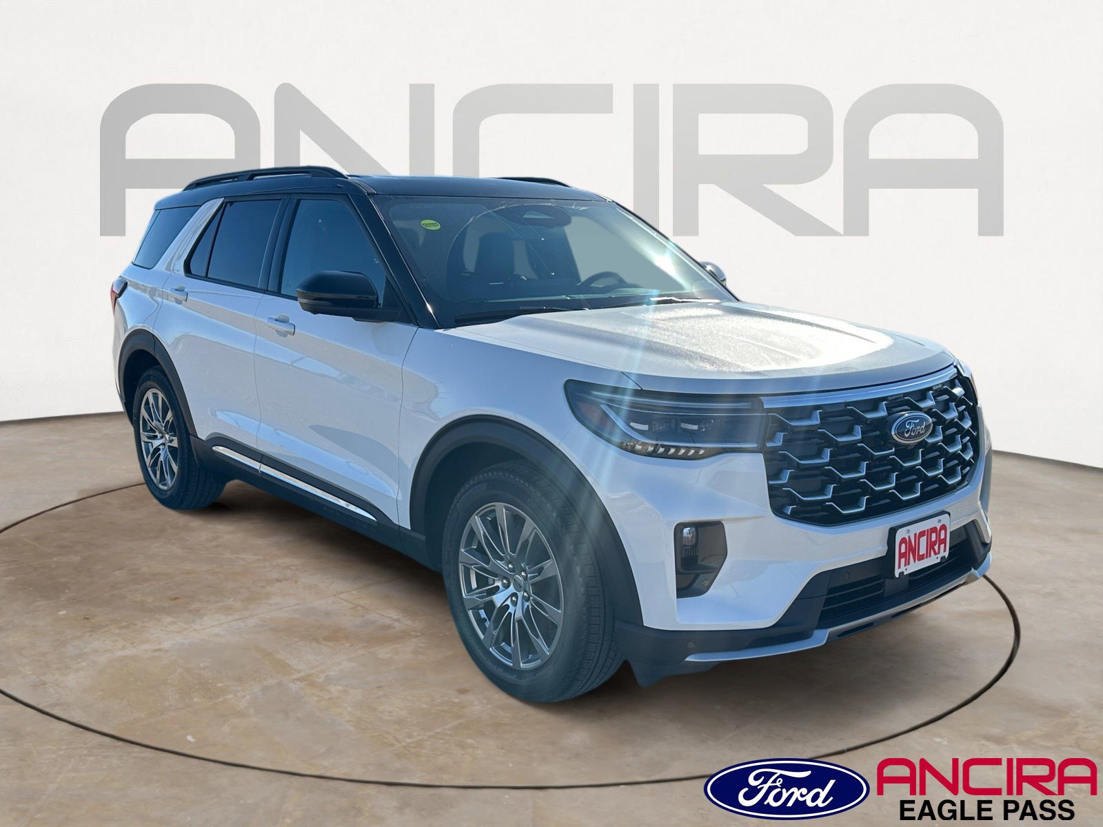 2025 Ford Explorer Platinum's photo