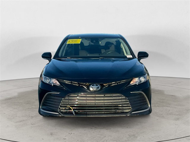 2023 Toyota Camry LE photo 8