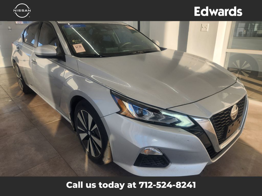 2022 Nissan Altima 2.5 SV photo 2