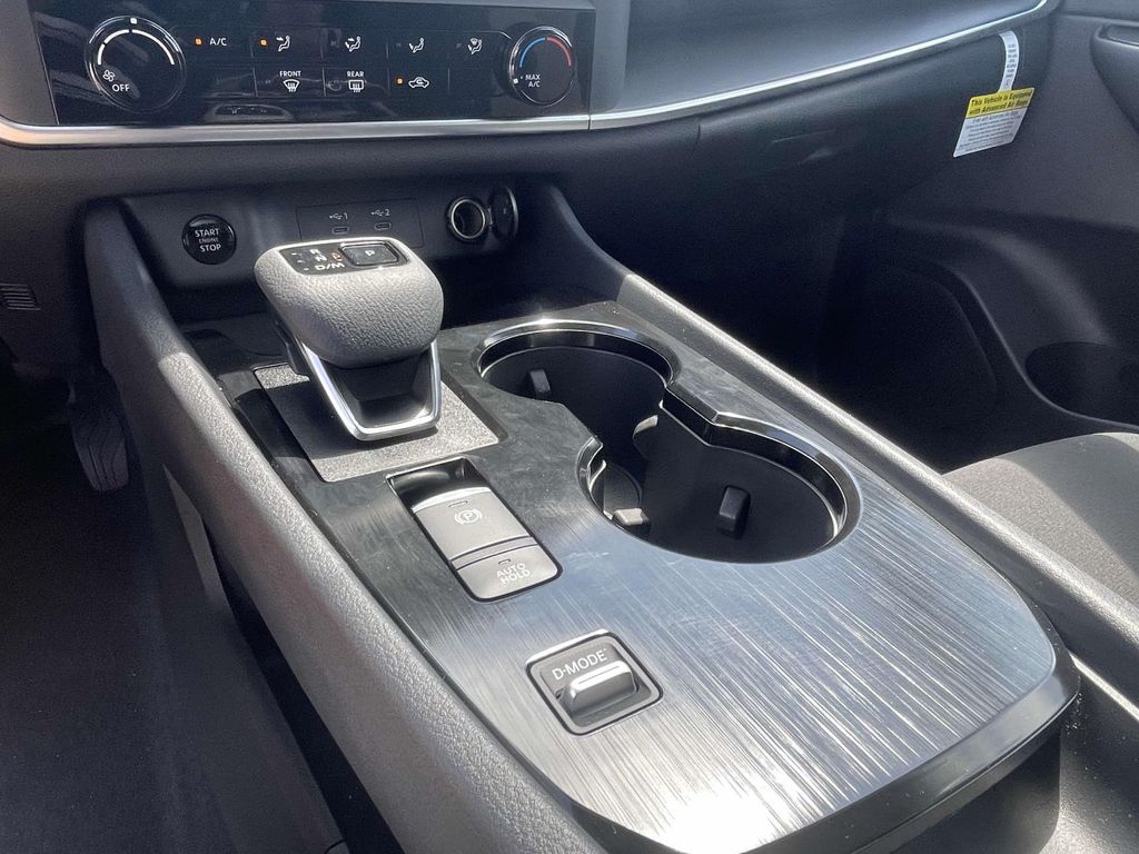 2025 Nissan Rogue S photo 29