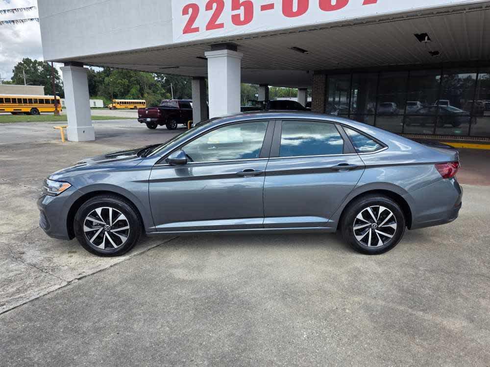 3VW5M7BU2RM048772
