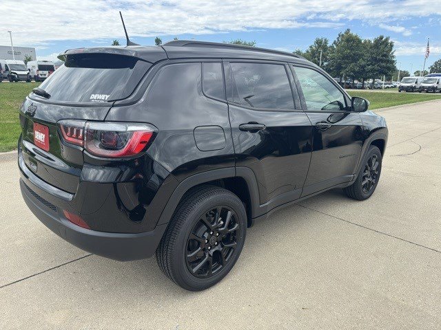 2025 Jeep Compass Latitude photo 6