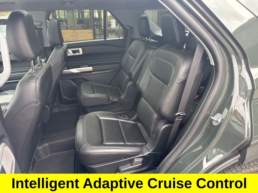 2024 Ford Explorer XLT photo 16