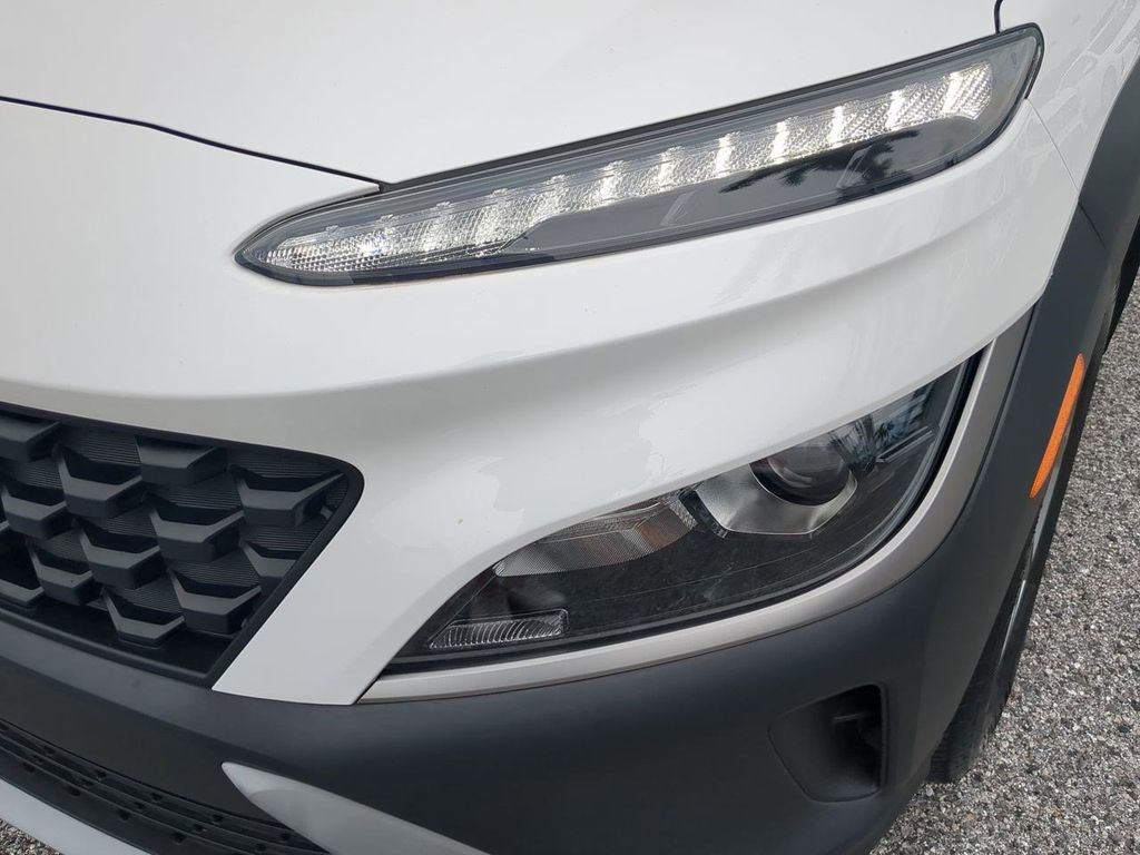 2023 Hyundai Kona SEL photo 10