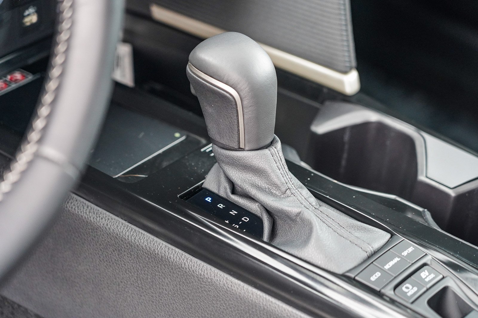2025 Toyota Camry SE photo 11