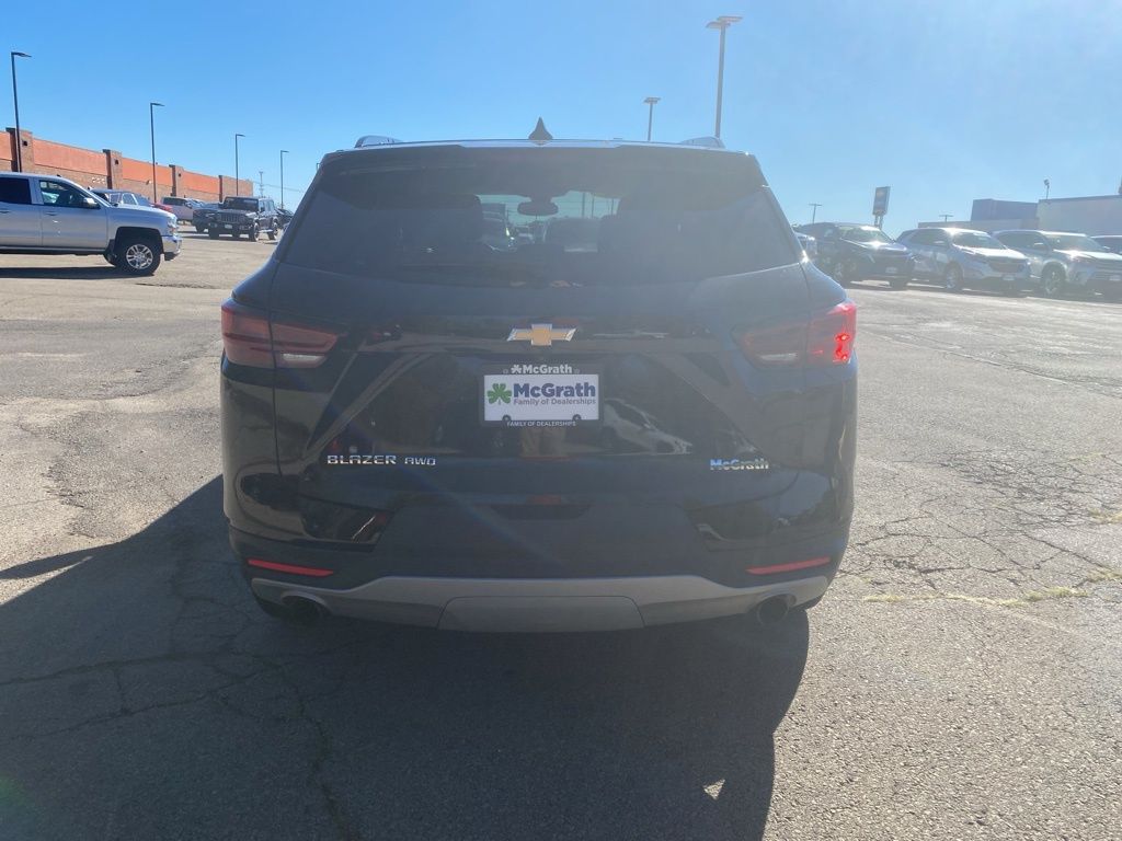 2024 Chevrolet Blazer 3LT photo 2