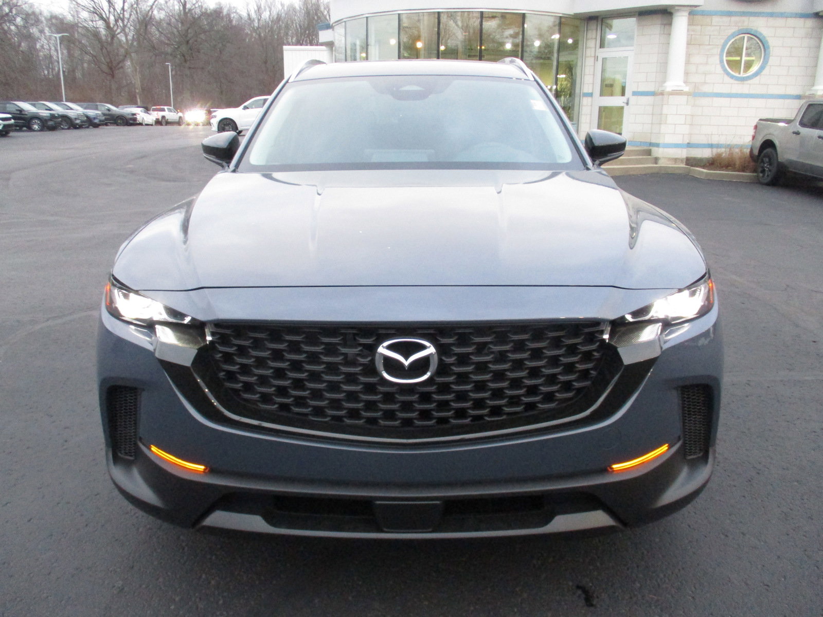 2025 Mazda CX-50 2.5 S Premium photo 4