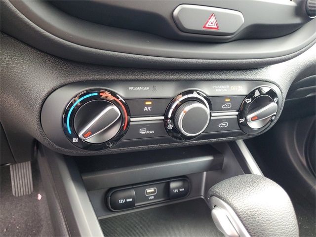 2025 Kia Soul LX photo 16