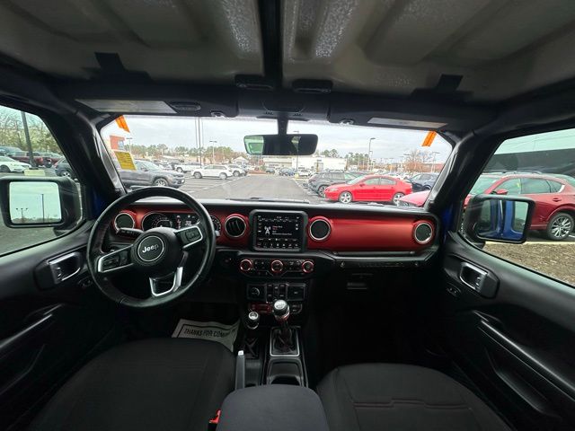 2018 Jeep Wrangler Unlimited Rubicon photo 2