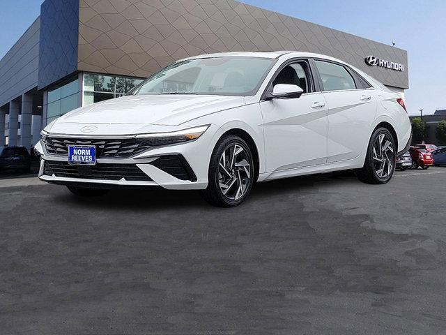 2025 Hyundai Elantra Limited's photo
