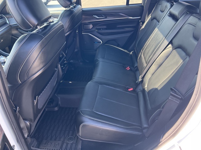 2022 Jeep Grand Cherokee Overland 4xe photo 15