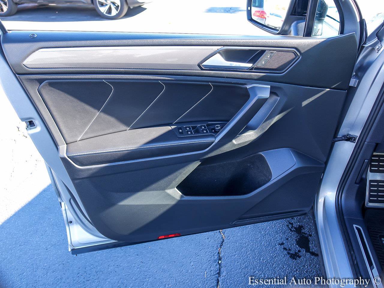 2023 VOLKSWAGEN TIGUAN - Image 18