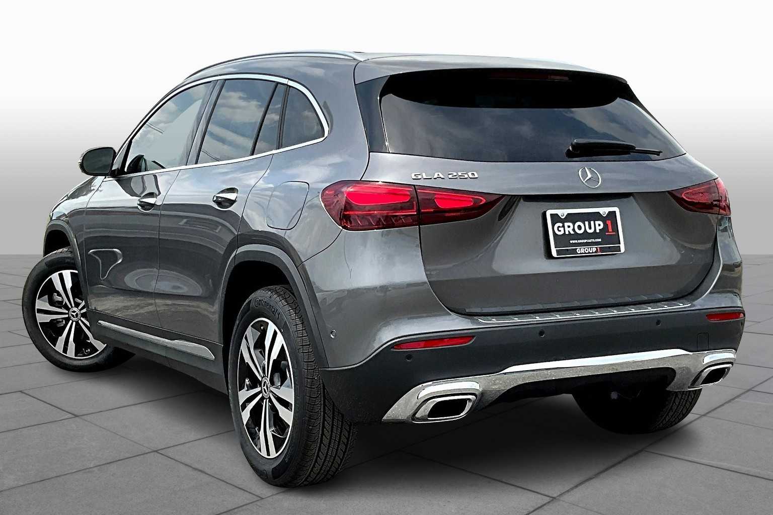 2026 Mercedes Benz GLA 250 photo 4