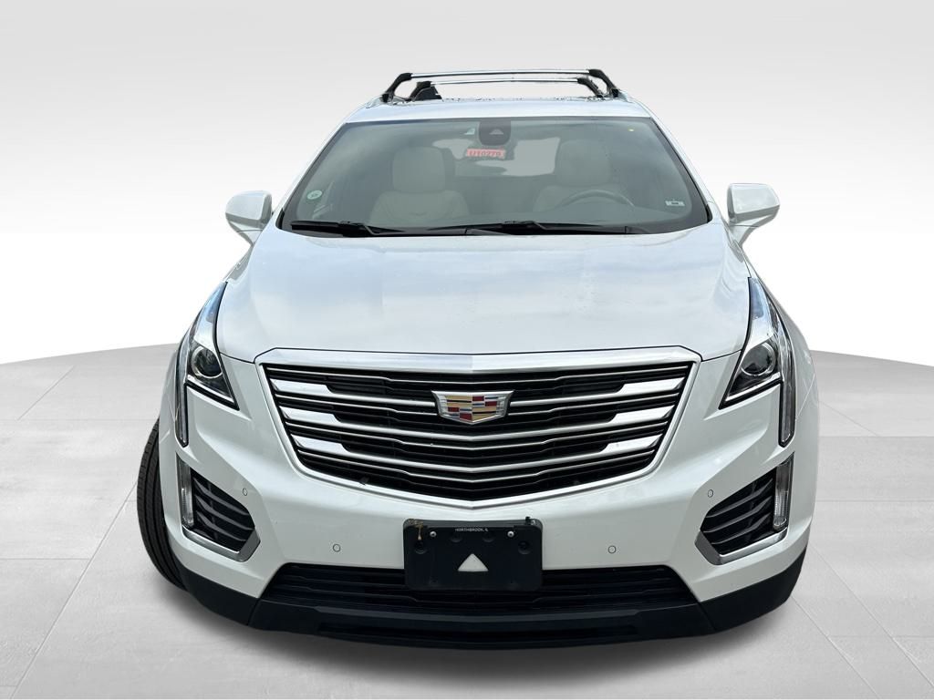 2018 Cadillac XT5 Luxury photo 2