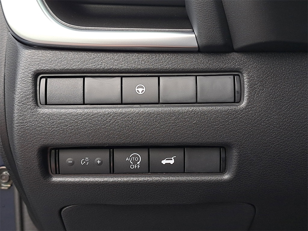 2026 Nissan Rogue SV photo 23