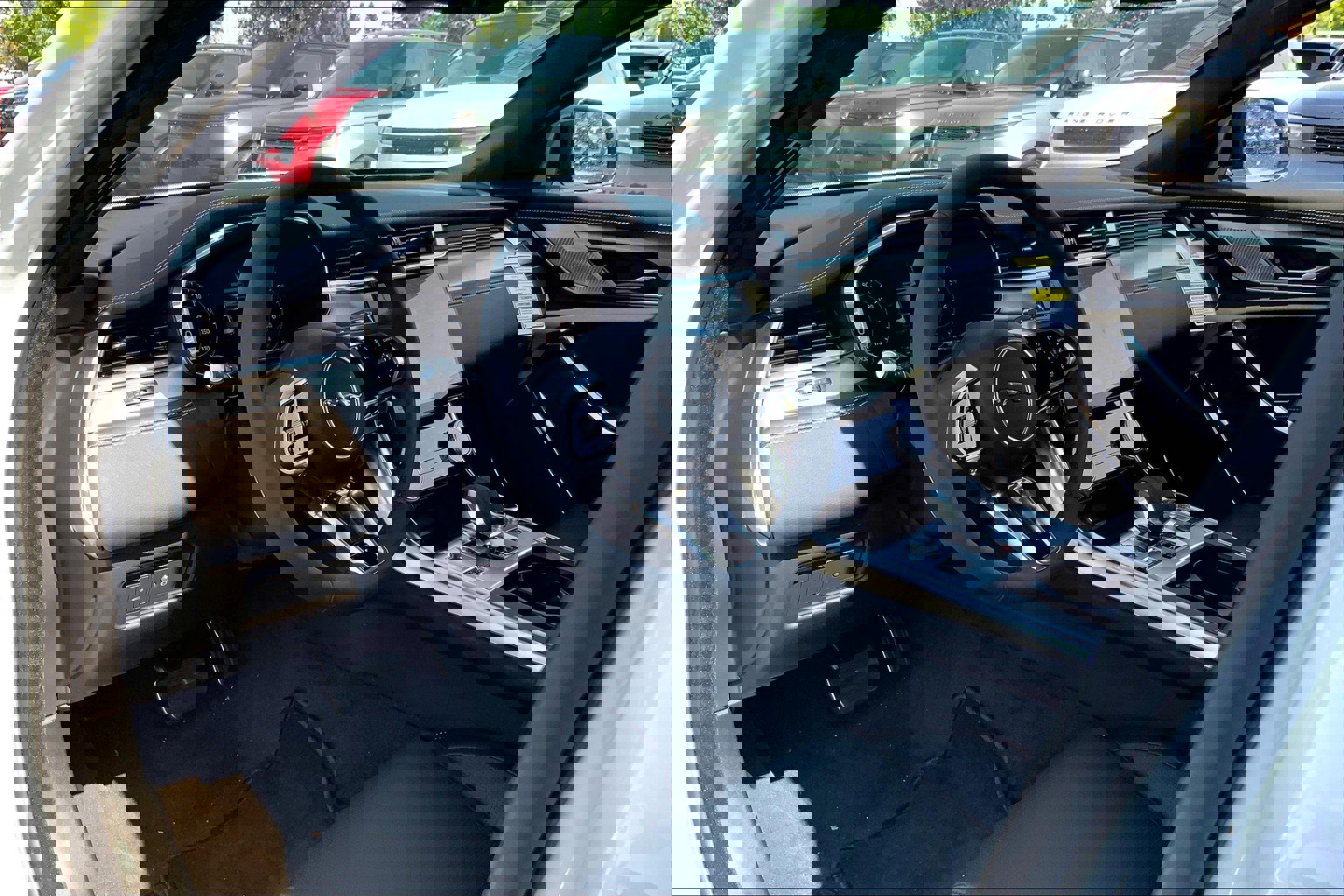 2024 Jaguar XF P300 R-Dynamic SE photo 8