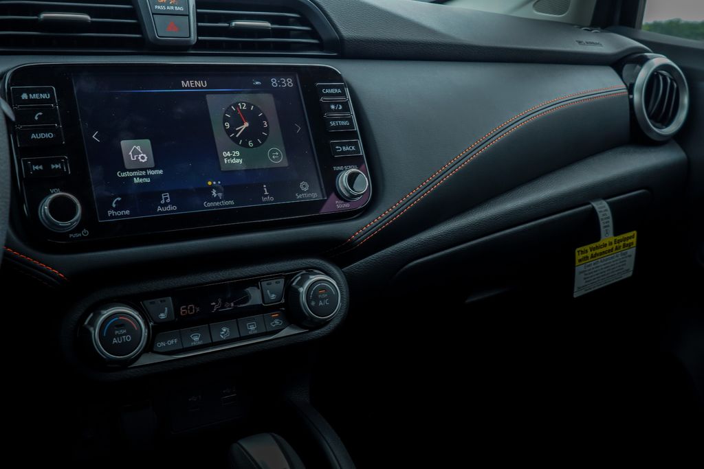2025 Nissan Versa SR photo 15