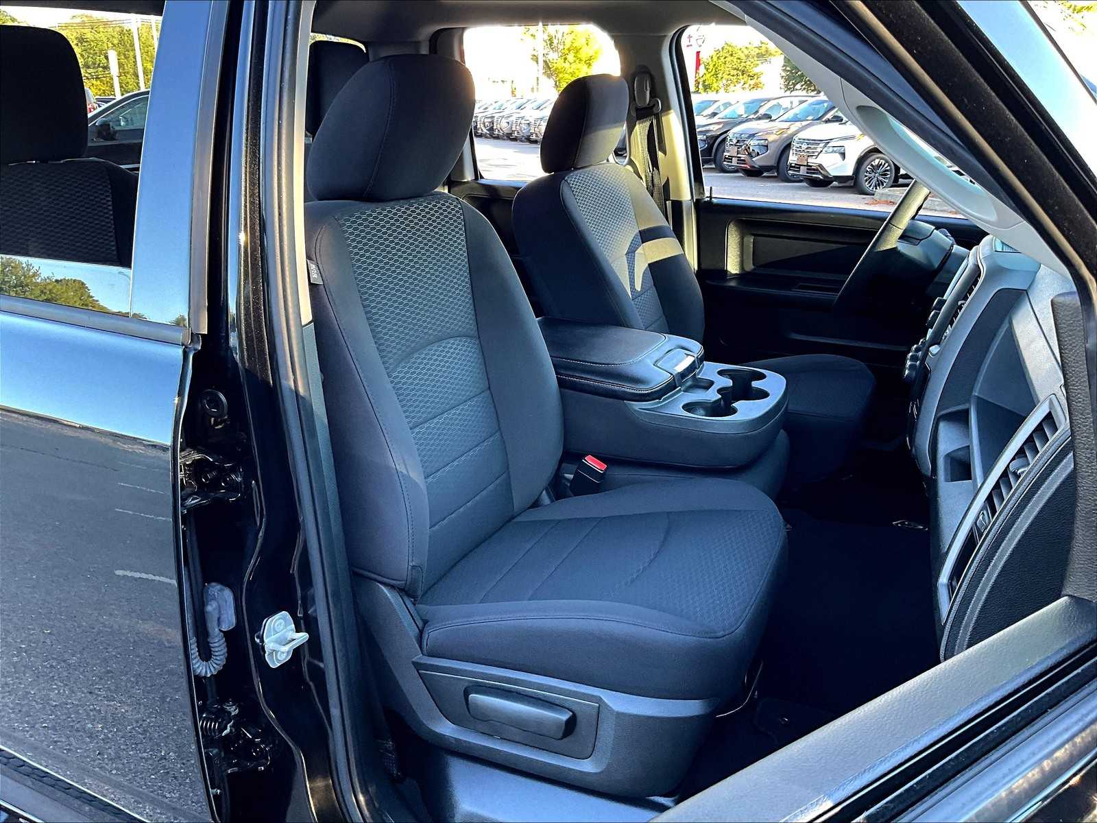 2019 Ram 1500 Tradesman ST photo 10