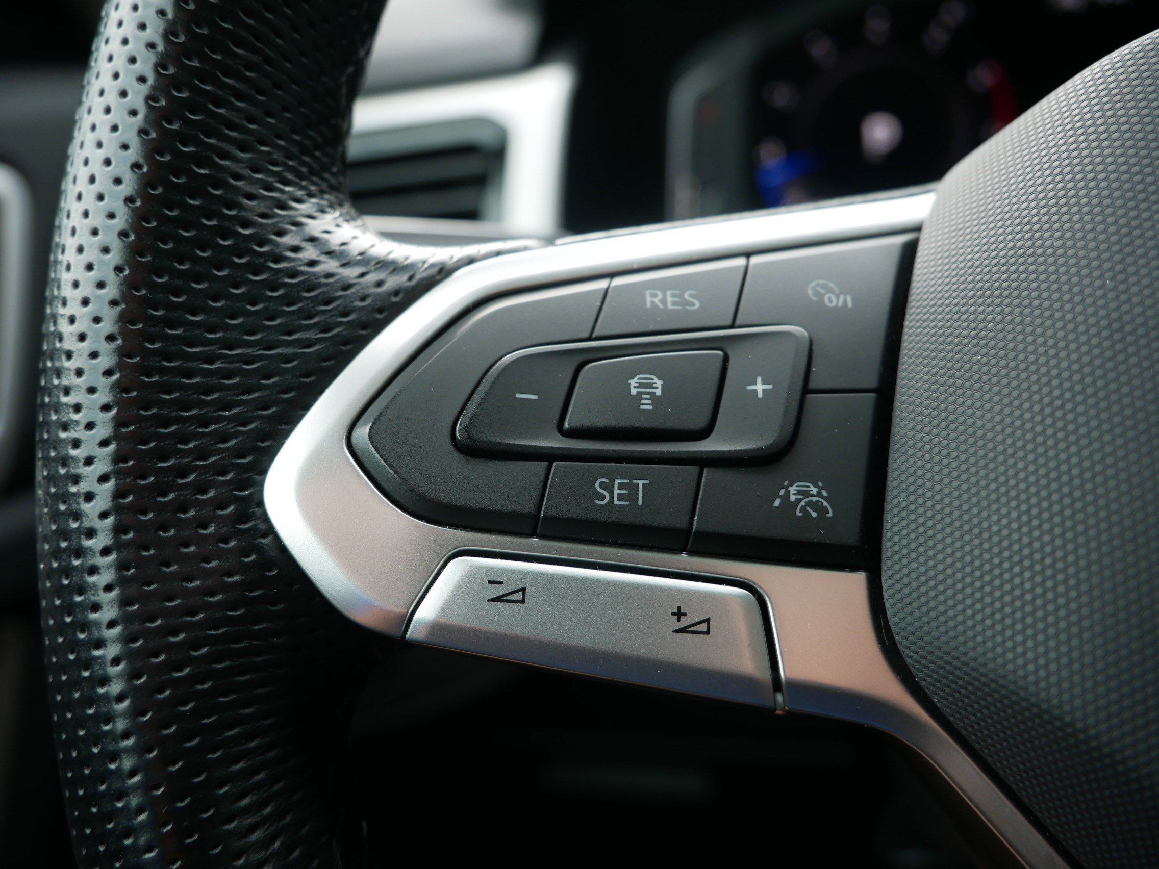 2022 Volkswagen Atlas V6 SEL Premium R-Line photo 22