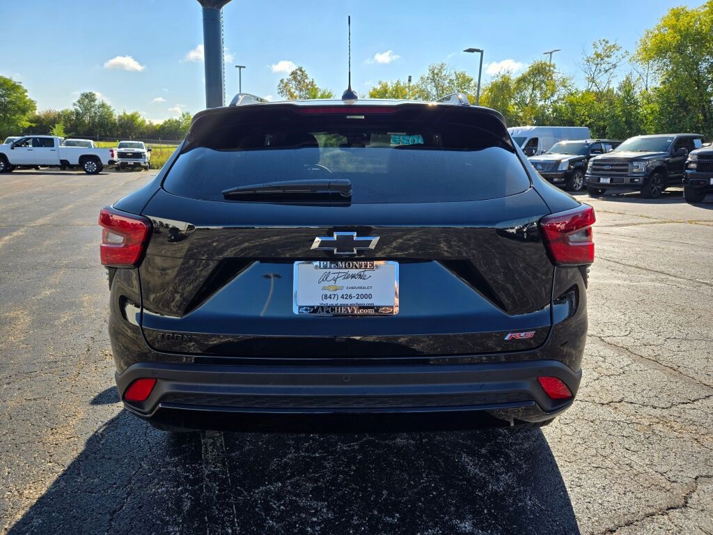 2025 Chevrolet Trax photo 8