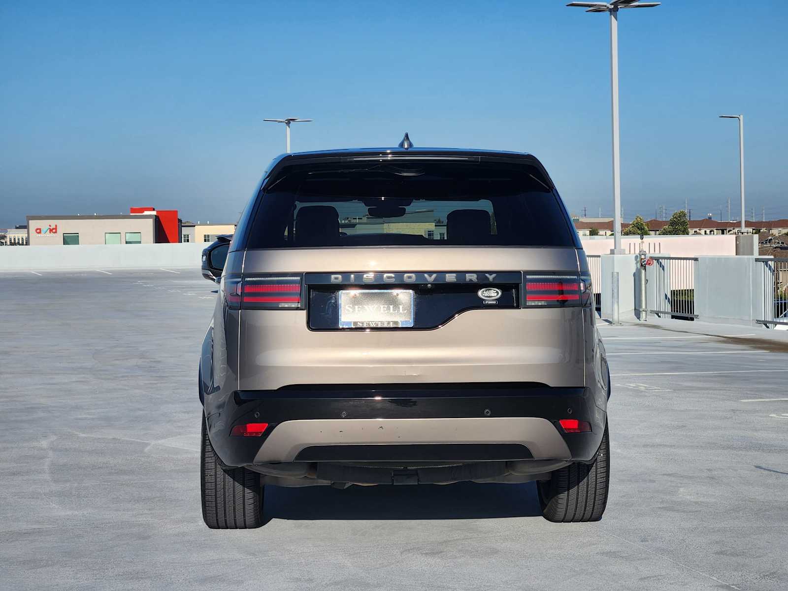 2021 Land Rover Discovery HSE R-Dynamic photo 6
