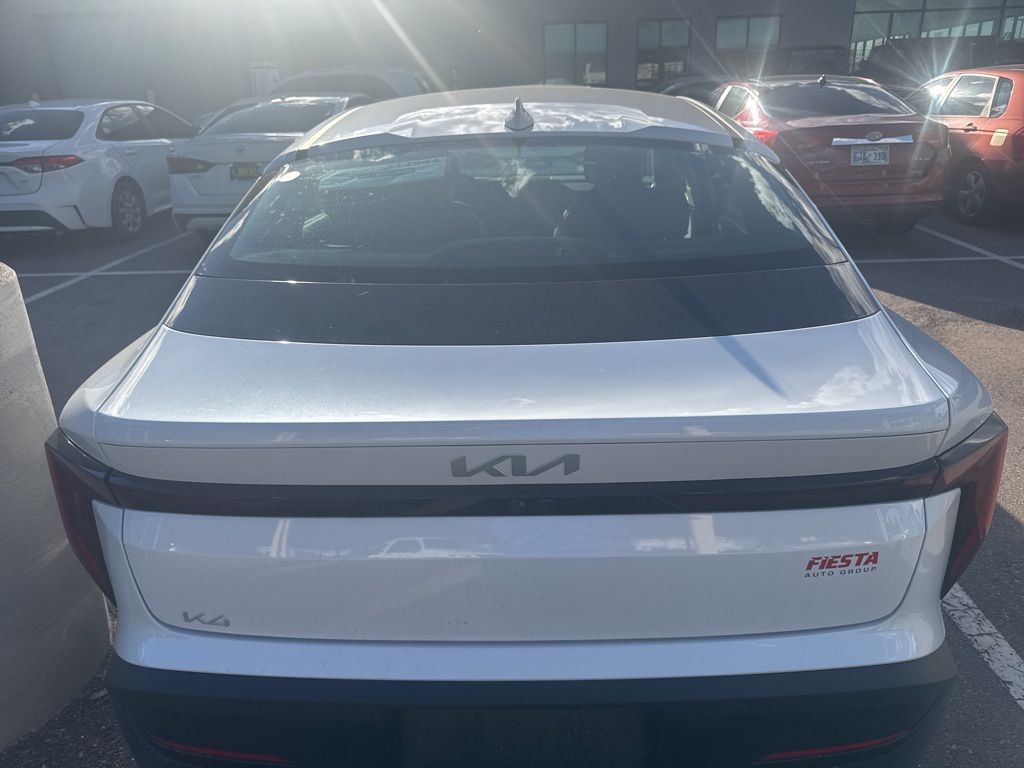 2025 Kia K4 EX photo 10