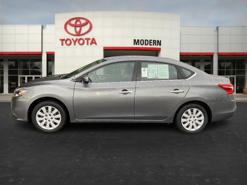 2016 Nissan Sentra SV photo 2