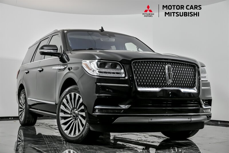 2019 Lincoln Navigator Reserve's photo