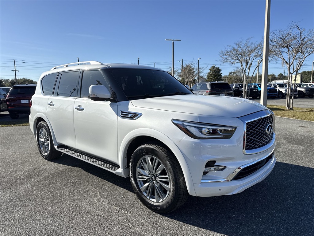 2023 INFINITI QX80 Luxe's photo