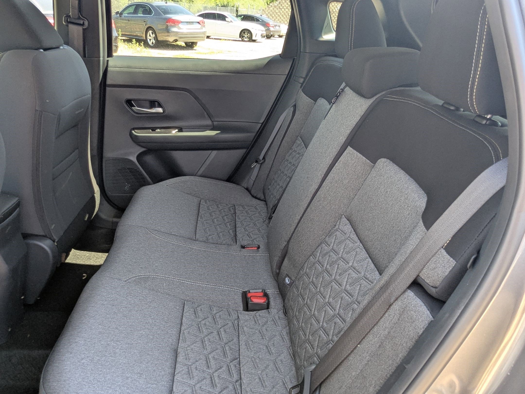 2025 Nissan Kicks SV photo 13