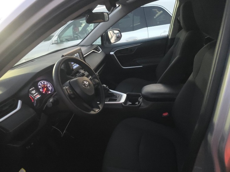 2021 Toyota RAV4 LE photo 15