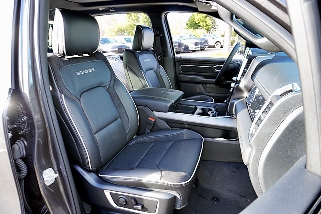 New 2026 Granite Crystal Metallic Clear-Coat Exterior Paint RAM Laramie image 17