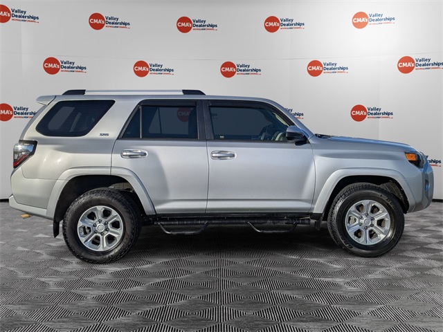2020 Toyota 4Runner SR5 photo 3
