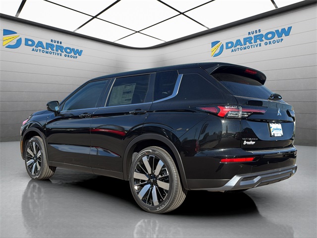 2025 Mitsubishi Outlander SE photo 3