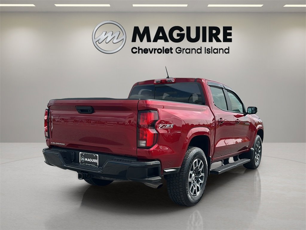 2023 Chevrolet Colorado Z71 photo 6