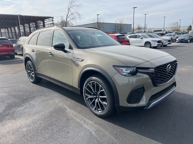 2025 Mazda CX-70 Premium Package's photo