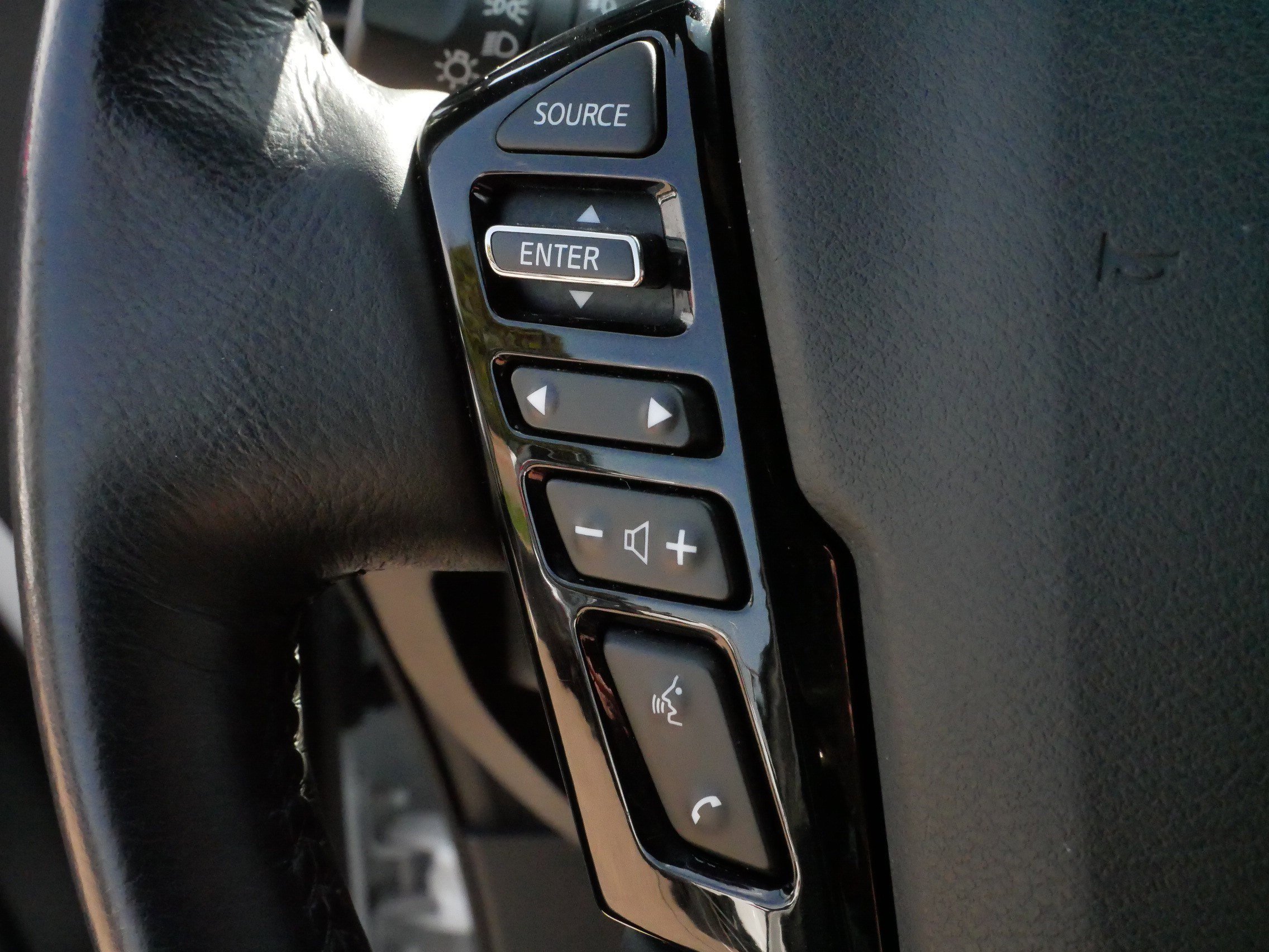 2022 Nissan Frontier PRO-4X photo 24